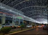 PREFEITURA INAUGURA LUZES DE NATAL EM MINEIROS